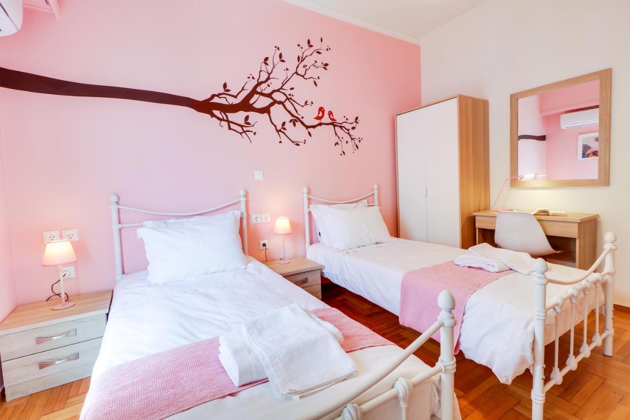 Spacious Central Flat☆3Min To Metro☆Ac|Netflix|Pc Афины Экстерьер фото
